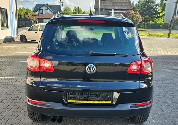 Volkswagen Tiguan cena 39990 przebieg: 198000, rok produkcji 2010 z Ozorków małe 301